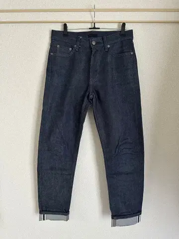 슬림핏 데님 유니클로