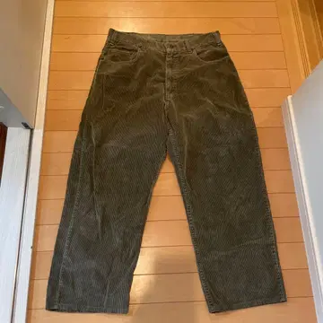 올리브 그린 코듀로이 와이드 팬츠