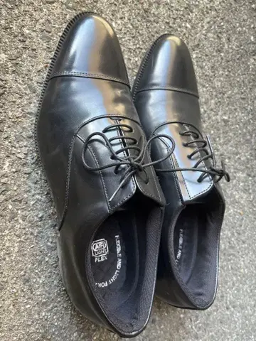 결혼식 블랙 레더 드레스 슈즈 에어라이트 플렉스 1회 착용