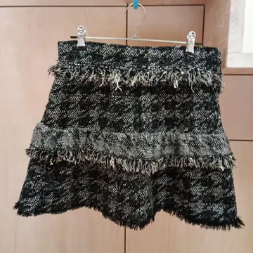 ZARA WOMAN 스커트