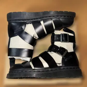 Dr. Martens 닥터마틴 샌들 GERALDO