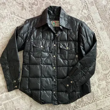 Woods 블랙 다운 셔츠