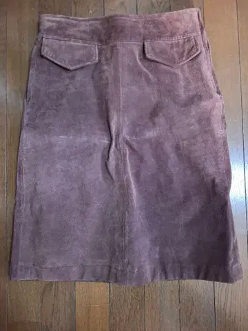 BEAMS 피그 스웨이드 미니 스커트 다크 브라운