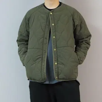 올리브색 퀼팅 자켓