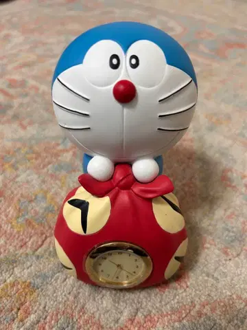 도라에몽 시계 부착 피규어