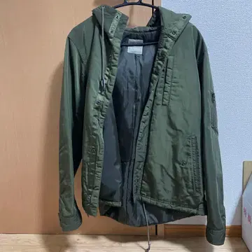 nano UNIVERSE 올리브 그린 밀리터리 자켓