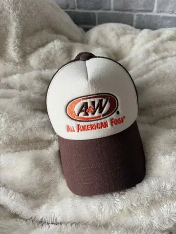 [새상품 미사용] 브라운 정품 A&W 캡 모자 메쉬 오키나와