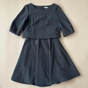 L'EST ROSE 다크 그린 플레어 스커트 셋업