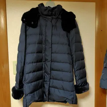 자유구 다운 자켓 빅 사이즈 네이비 44 하자 있음.
