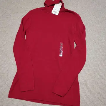 새상품!! 완판 UNIQLO 엑스트라 파인 메리노울 스웨터 XL 레드