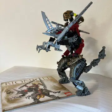 LEGO BIONICLE 8811 Toa Lhikan & Kikanalo