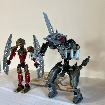 LEGO BIONICLE 8811 Toa Lhikan & Kikanalo