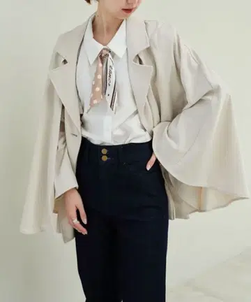 MAJESTIC LEGON 2way 케이프 디자인 트렌치 아이보리