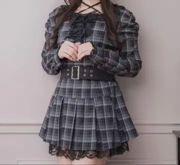 pium 레이스 프릴 플리츠 미니 원피스