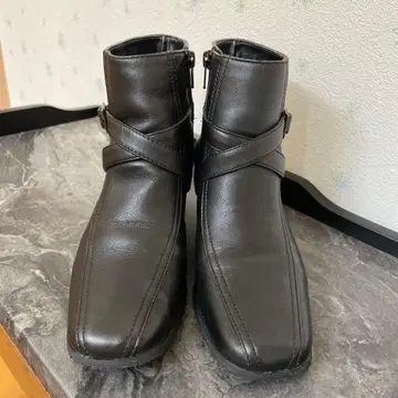 새상품급 ALPHA CUBIC 천연 가죽 숏부츠 23cm