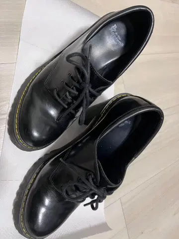 닥터마틴 힐 레이스업 슈즈