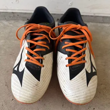 미즈노 축구화 화이트/오렌지