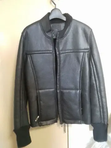 파라노이드 무스탕 자켓