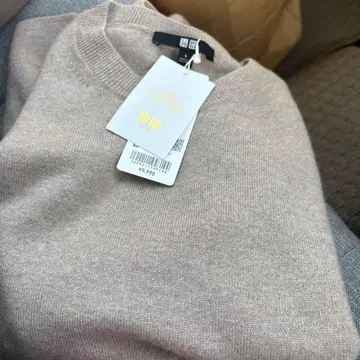 UNIQLO 캐시미어 쿨넥 스웨터