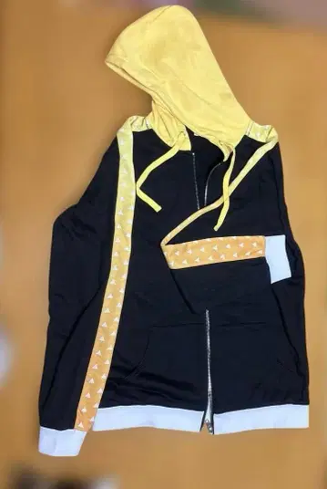 귀멸의 칼날, 후드 부착 후드티