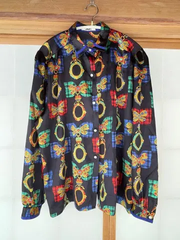 구제 의류 vintage 패턴 셔츠 리본