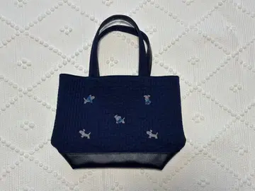 Familiar 비오는날 백