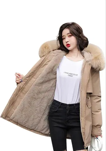 베이지 플리스 안쪽 퍼(fur) 포함 다운 자켓