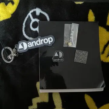 androp 키링 귀걸이 핀 배지 세트