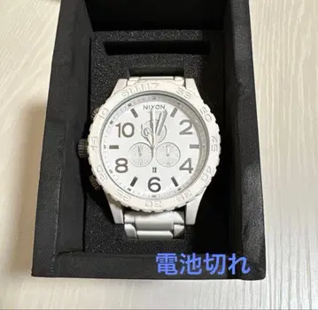 NIXON 화이트 크로노그래프 손목시계