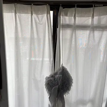 dazzlin 퍼 소재 숄더백