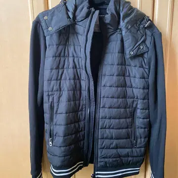 ZARA MAN 블랙 후드 부착 점퍼