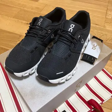 On 블랙 스니커즈 러닝화
