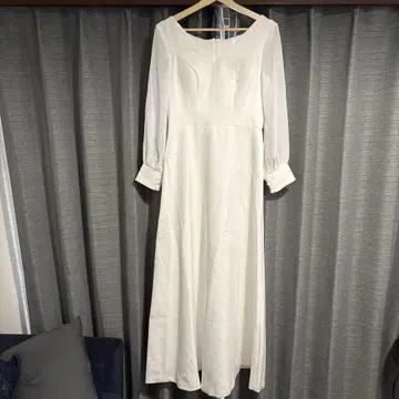 화이트 드레스 긴팔 V넥