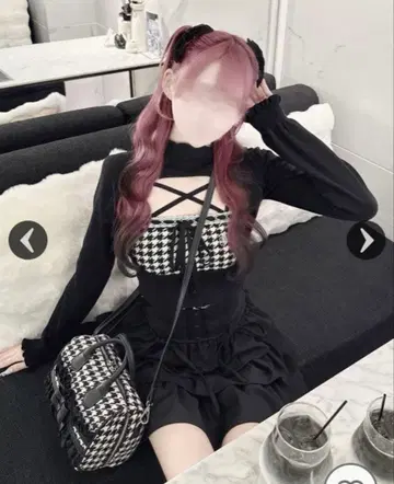 HONEYMEW 하운드투스 체크 하이넥 앙상블 상의 블랙 허니뮤우