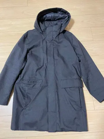UNIQLO 다운 자켓 M 사이즈 다크 그레이