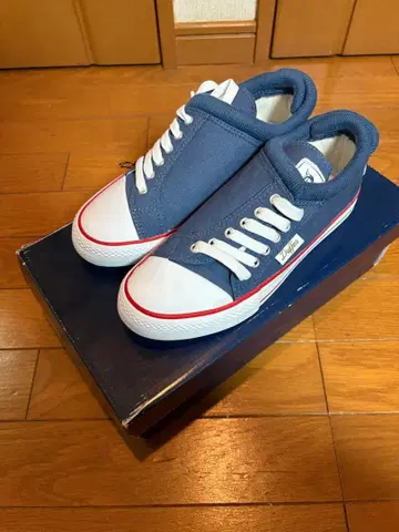 Duffer 네이비 스니커즈 23cm