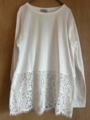 그린 라벨 릴랙싱 밑단 레이스 풀오버 T셔츠