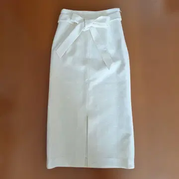 거의 새상품! ESTNATION 화이트 리본 타이트 스커트 38