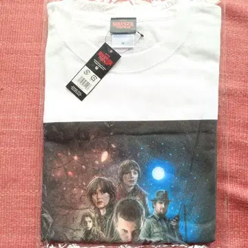 Stranger Things 티셔츠 아크릴 키링 2개 세트 판매