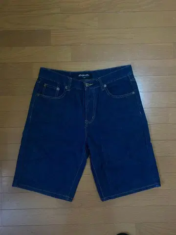 쿠오-베타 다크 블루 데님 숏팬츠