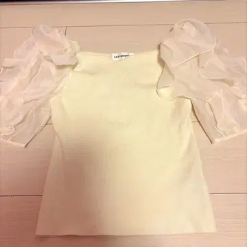 [새상품급] 릴리 브라운 상의