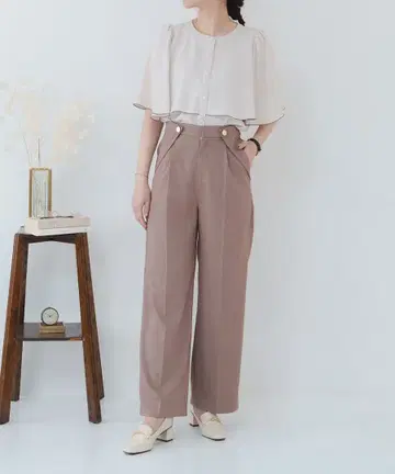 새상품 is amulet. 버튼 디자인 팬츠