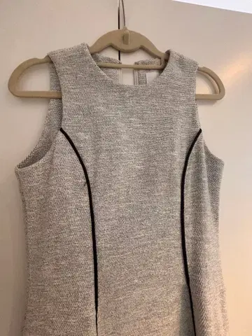 루시엘 블루 슬리브리스 플레어 드레스