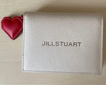 질스튜어트 이단 접이식 지갑