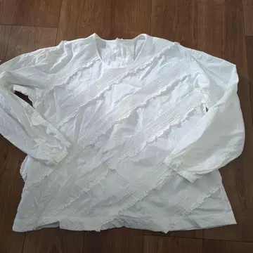 핑크하우스 레트로 긴팔 상의 화이트 프릴