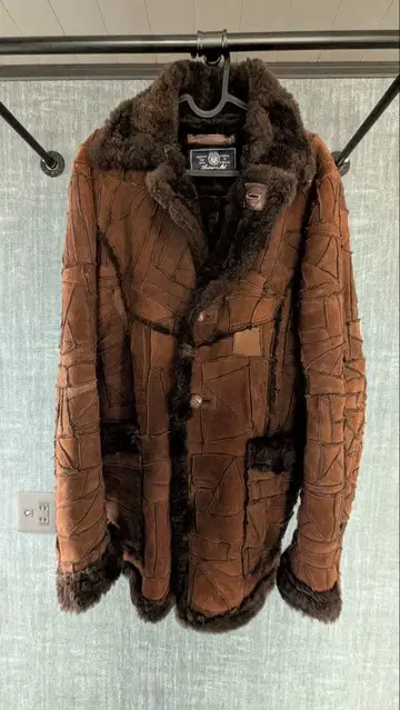 AVIREX 양가죽 브라운 무스탕 패치워크 코트