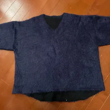 [완판템] 새상품급 ADORE 어도어 모헤어 니트탑 네이비 블랙