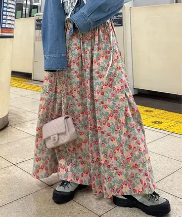 딸기 무늬 롱 스커트 Alley Tokyo 핑크