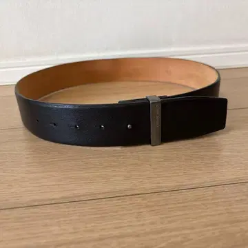 조르지오 아르마니 블랙 가죽 벨트 사이즈 46