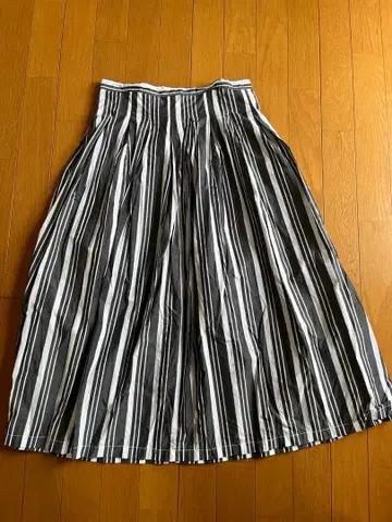 GRANDMADAUGHTER 스트라이프 플레어 롱 스커트